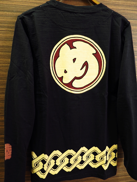 火消しデザインの「め組」Tシャツ 黒